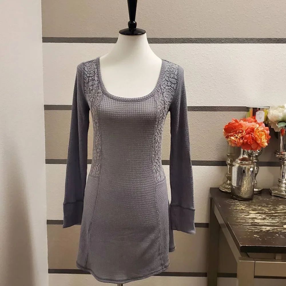 E by Eloise Lace Panel Thermal Top Sz S